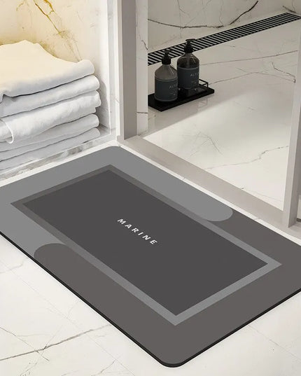 Super absorbant bathroom floor mat